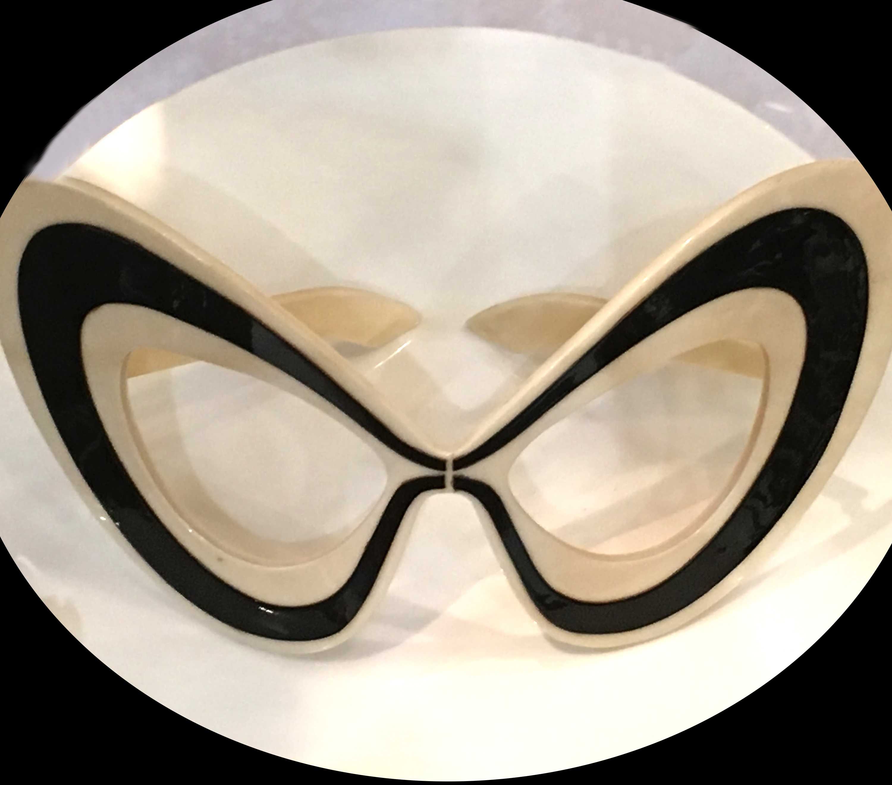 Meyrowitz lance son musée de lunettes (75)